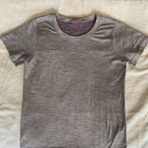 Lululemon Relaxed fit Swiftly